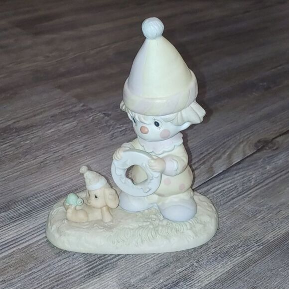 Precious Moments The Lord Will Carry You Through - Picture 3 of 7